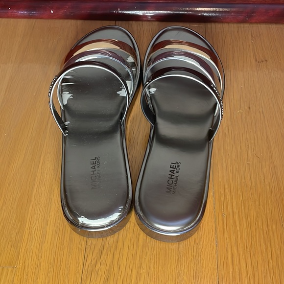 Michael Kors sandals! - Picture 2 of 5